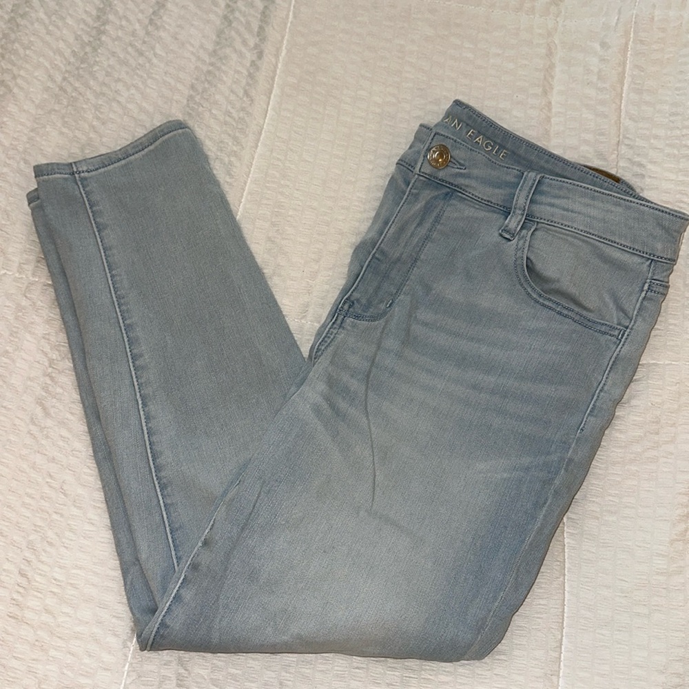 (SOLD ON ANOTHER PLATFORM) NWOT Women’s American Eagle Hi-rise Jeggings